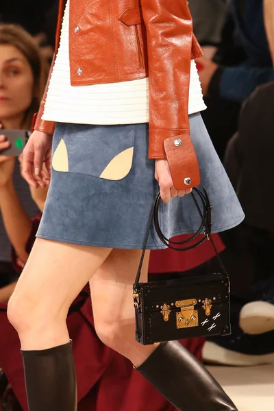Look 7